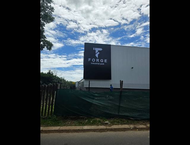 705M² WAREHOUSE TO LET IN BALLITO CENTRAL